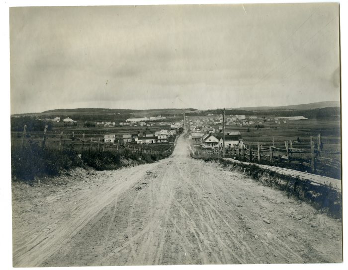 View of the village of East Broughton Station, probably taken in the 1910s, with the Quebec Asbestos Corp. mines visible in the background (P244 Freeman Clowery Collection) 
ETRC-P244-006-001-001